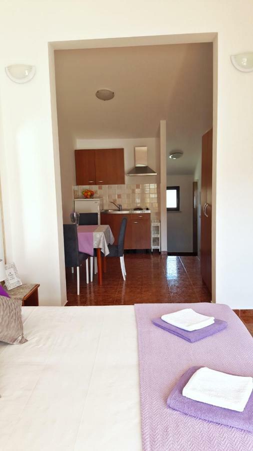 Apartments Antunovic Rogoznica  Buitenkant foto
