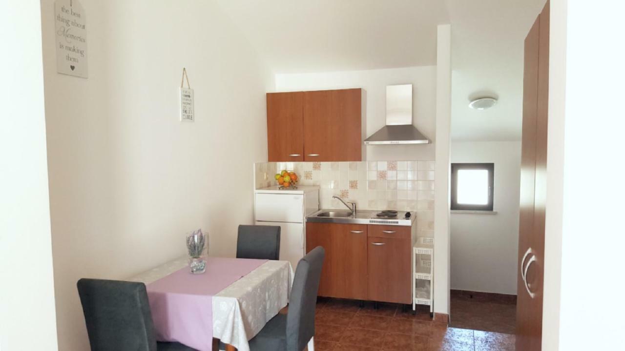 Apartments Antunovic Rogoznica  Buitenkant foto