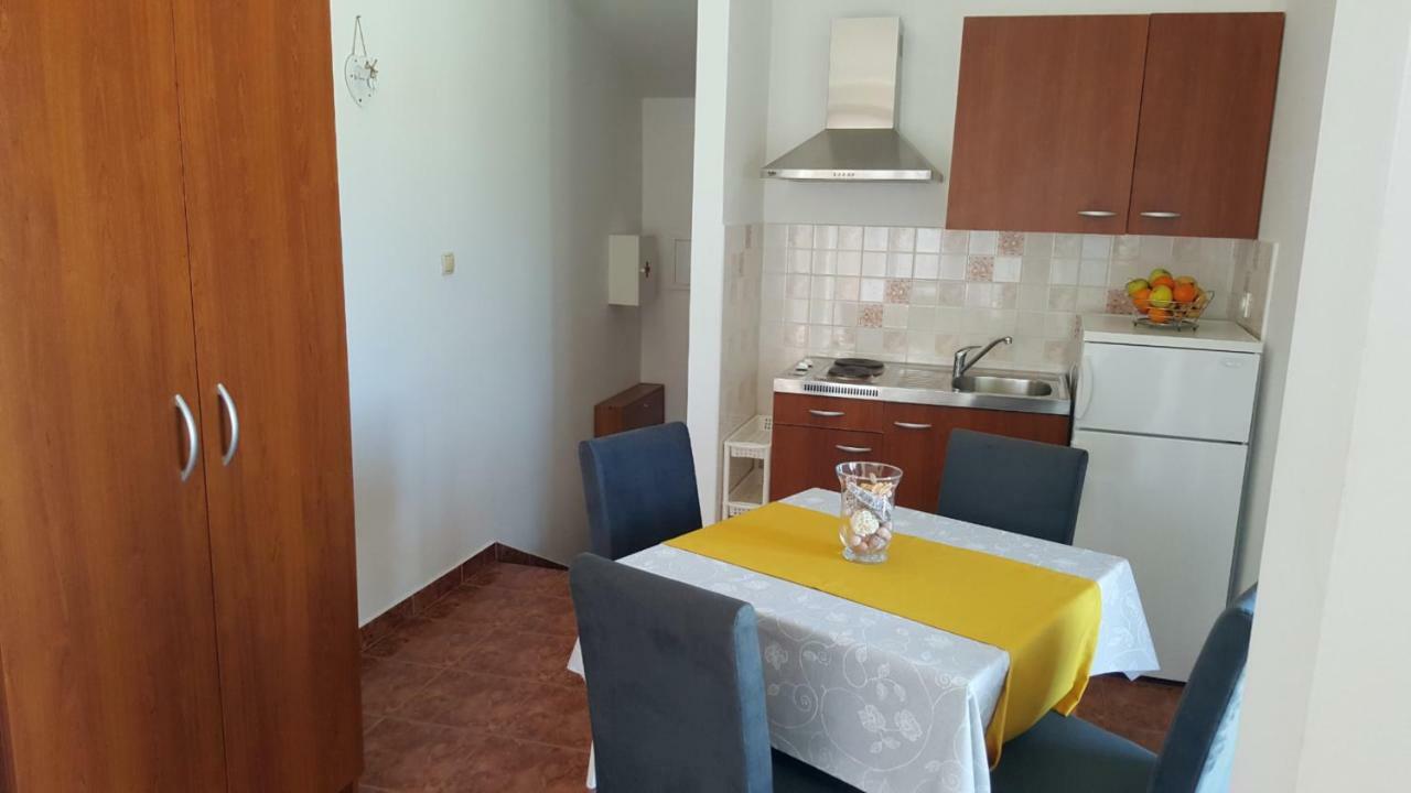 Apartments Antunovic Rogoznica  Buitenkant foto